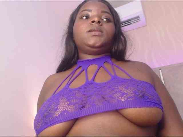 SaraThomas webcam