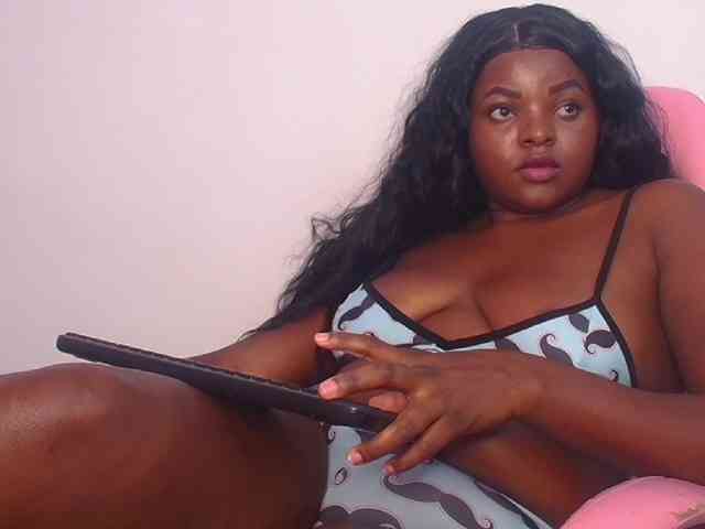 SaraThomas webcam