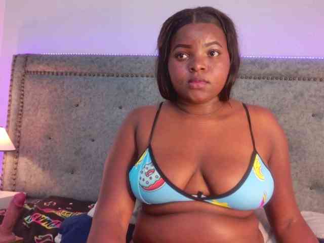 SaraThomas webcam