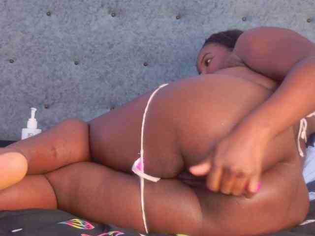 SaraThomas webcam