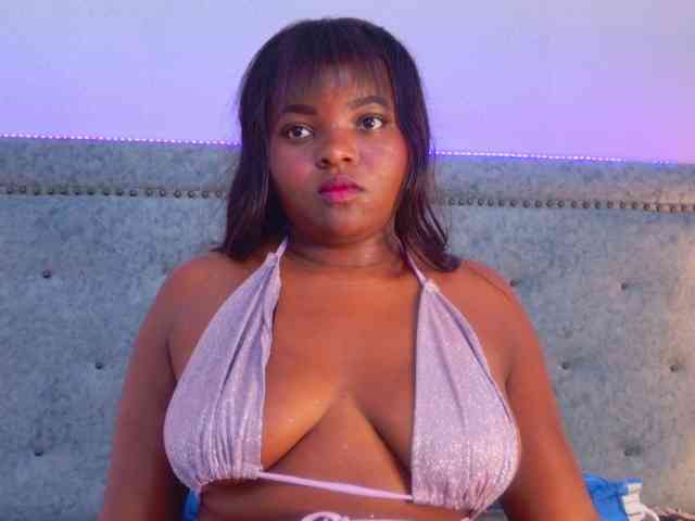 SaraThomas webcam