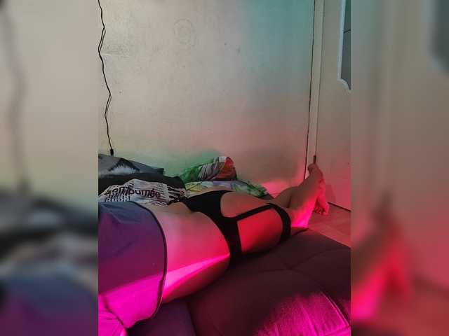 Bessandkaty55 live cam on BongaCams