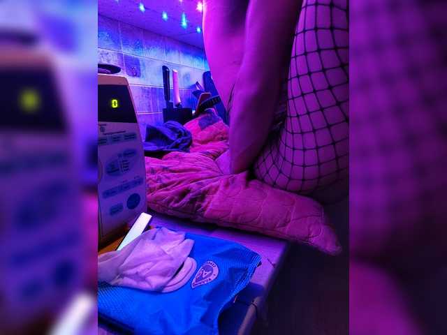 Bessandkaty55 live cam on BongaCams