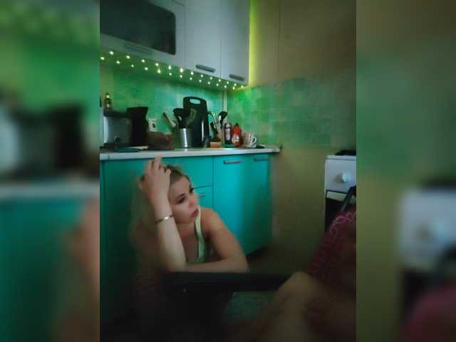 Bessandkaty55 live cam on BongaCams