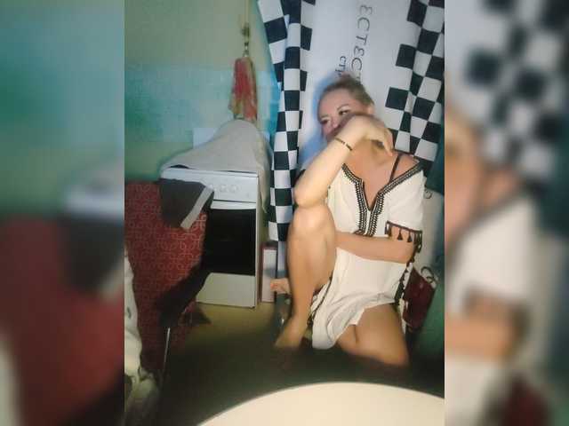 Bessandkaty55 live cam on BongaCams