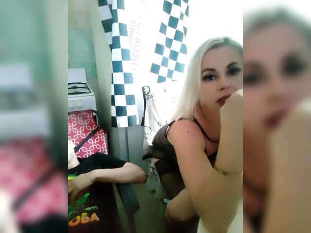 Bessandkaty55 live cam on BongaCams