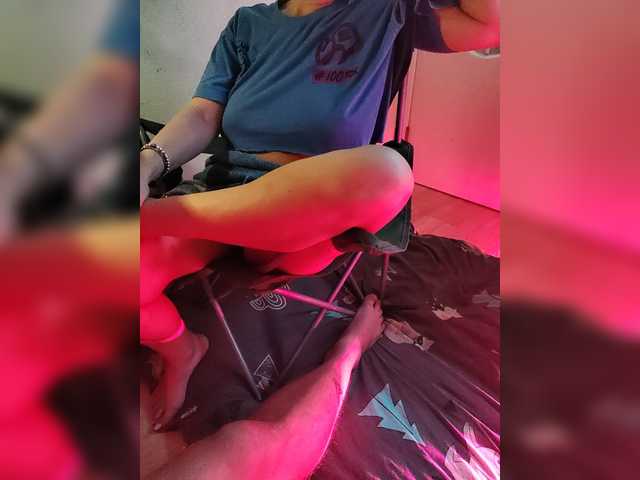 Bessandkaty55 live cam on BongaCams