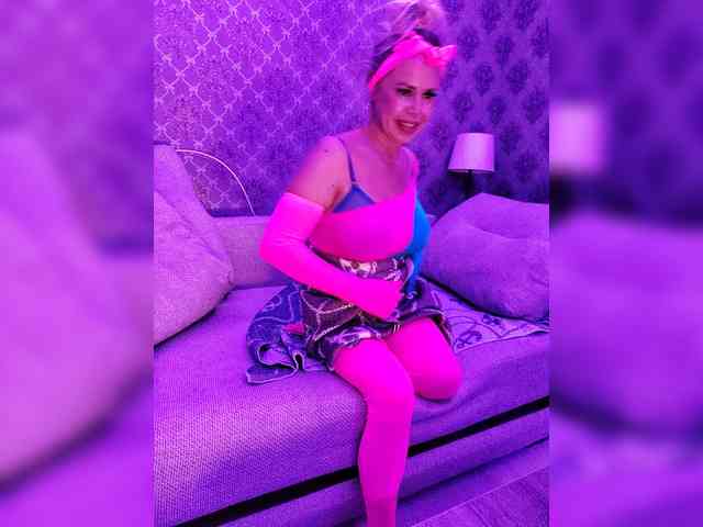 Model: Bessandkaty55