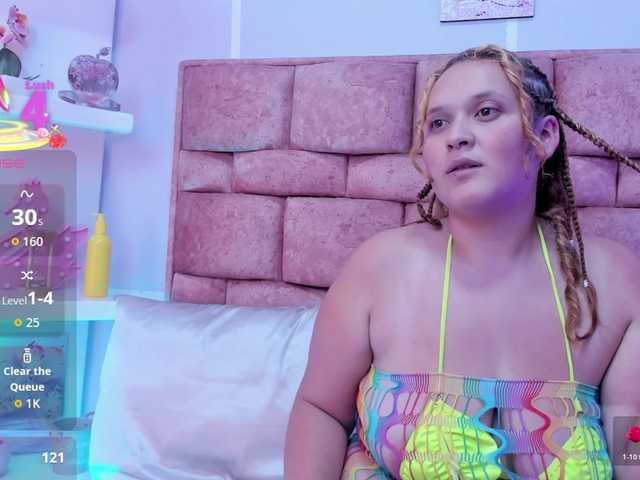 Dulcenoa's BongaCams show and profile