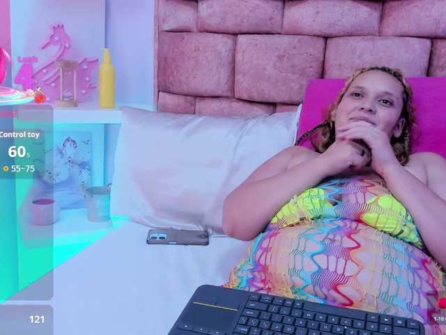 Dulcenoa's BongaCams show and profile