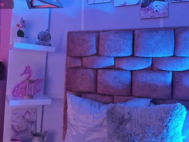 Dulcenoa's BongaCams show and profile