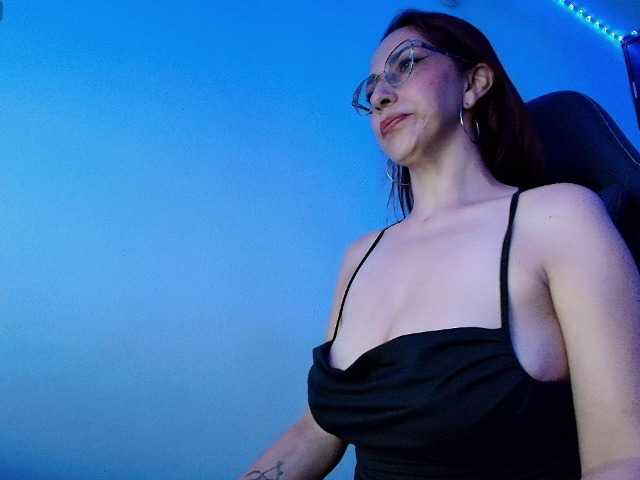 Angelblackhot live cam on BongaCams