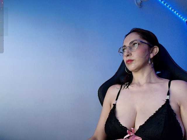 Angelblackhot live cam on BongaCams