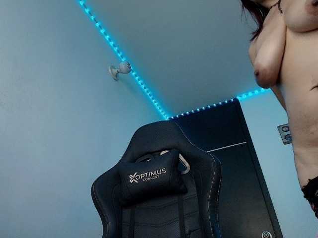 Angelblackhot live cam on BongaCams
