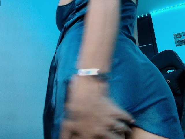 Angelblackhot live cam on BongaCams