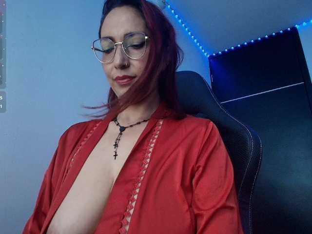 Angelblackhot live cam on BongaCams