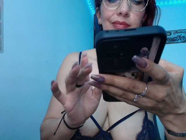 Angelblackhot live cam on BongaCams