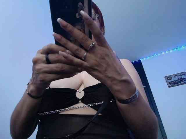 Angelblackhot webcam