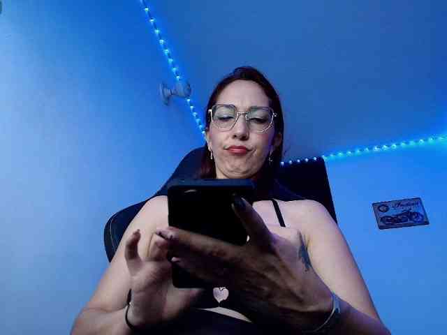 Angelblackhot webcam