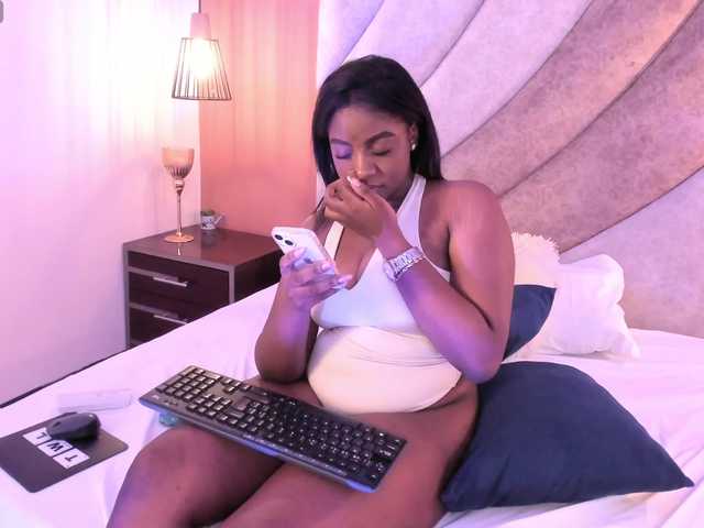 HANNA-ROUSE's BongaCams show and profile