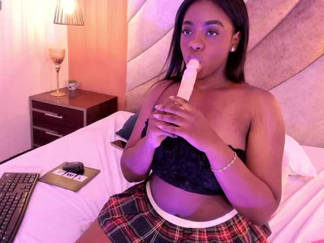 HANNA-ROUSE's BongaCams show and profile