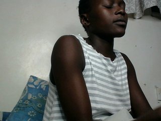 Prettygirl6's Live Webcam