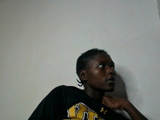 Prettygirl6's Live Webcam
