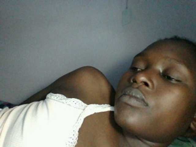 Prettygirl6 webcam bongacams model stream image