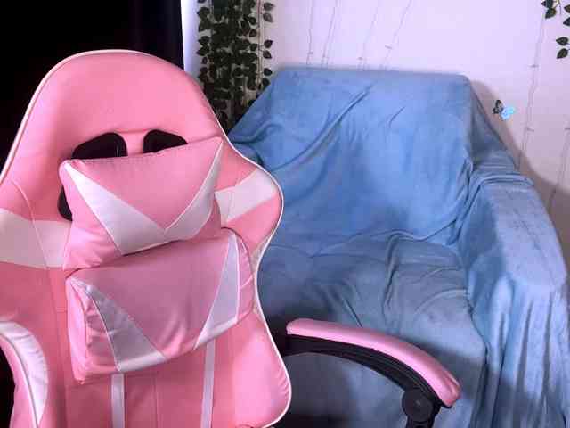 TinaEvanss webcam