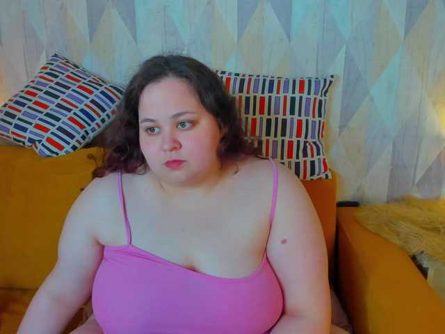 Moonlit-Adelee live cam