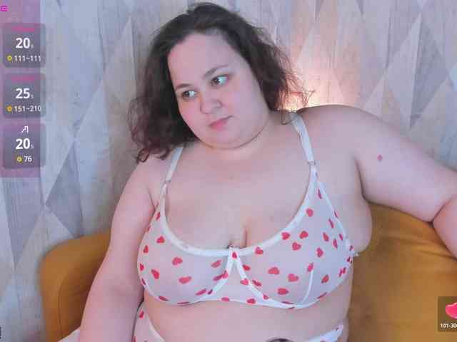 Moonlit-Adelee webcam