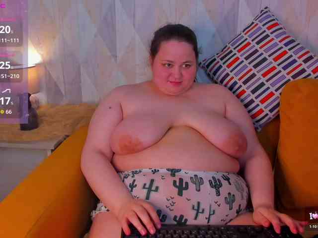 Moonlit-Adelee webcam