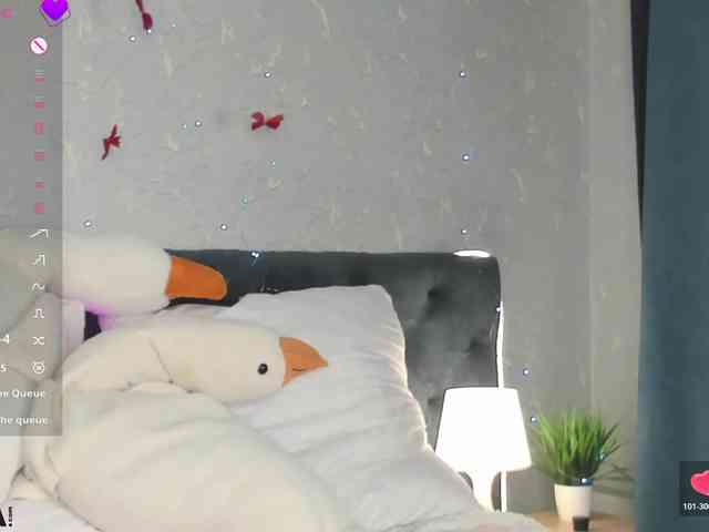 Moonlit-Adelee webcam