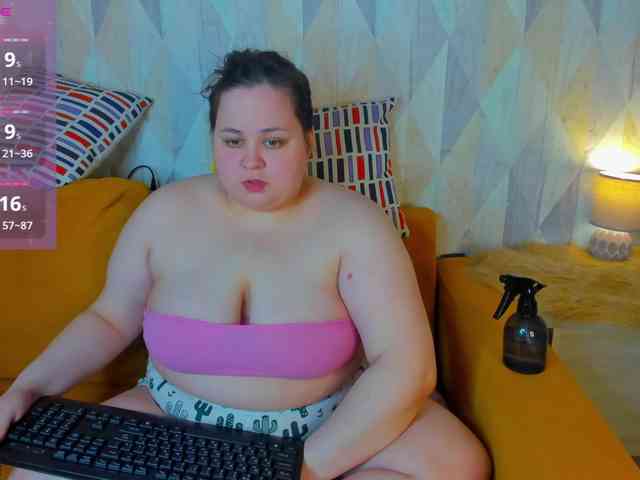 Moonlit-Adelee webcam