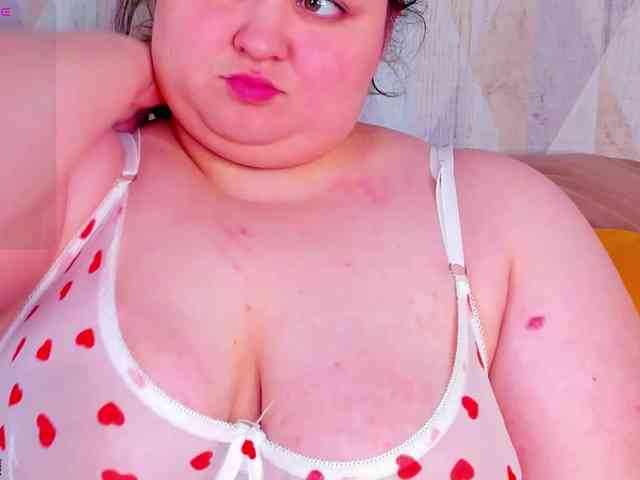 Moonlit-Adelee webcam