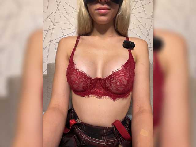 kiraflame5 live cam on BongaCams