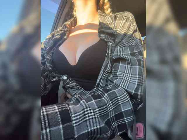 Bigtitevna webcam