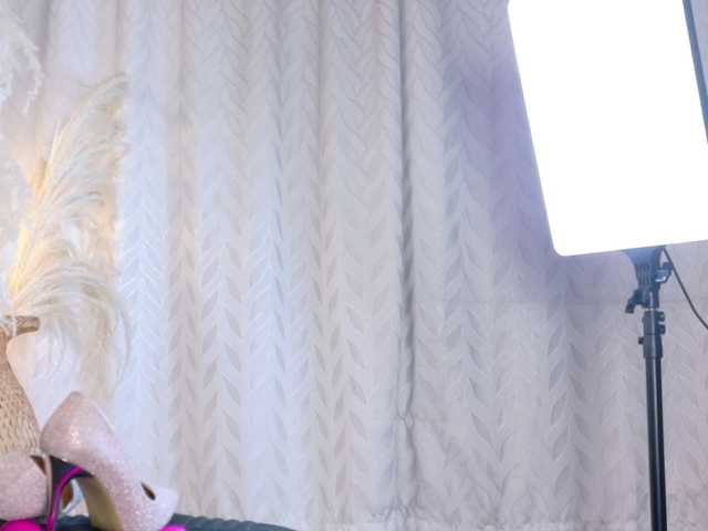 Vanessa-Mejiia live cam on BongaCams