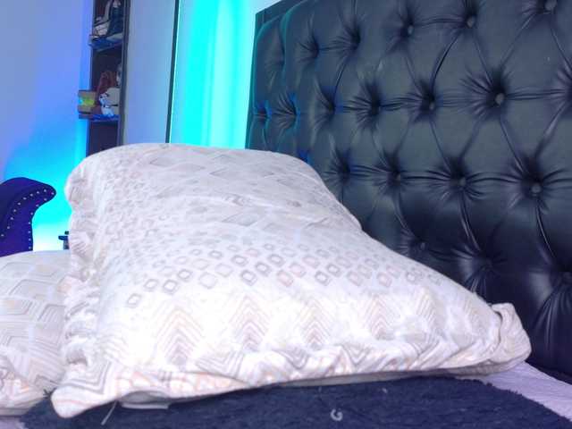 Vanessa-Mejiia live cam on BongaCams