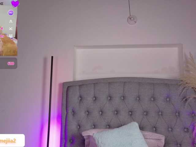 Vanessa-Mejiia's BongaCams show and profile