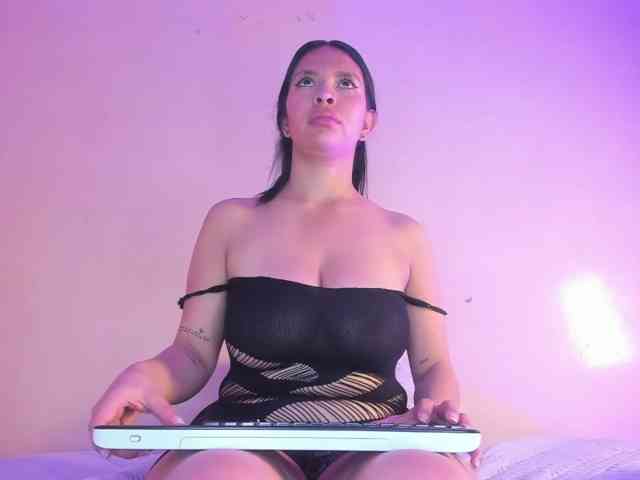 Vanessa-Mejiia webcam