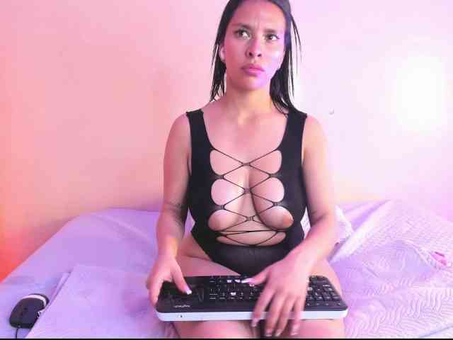 Vanessa-Mejiia webcam