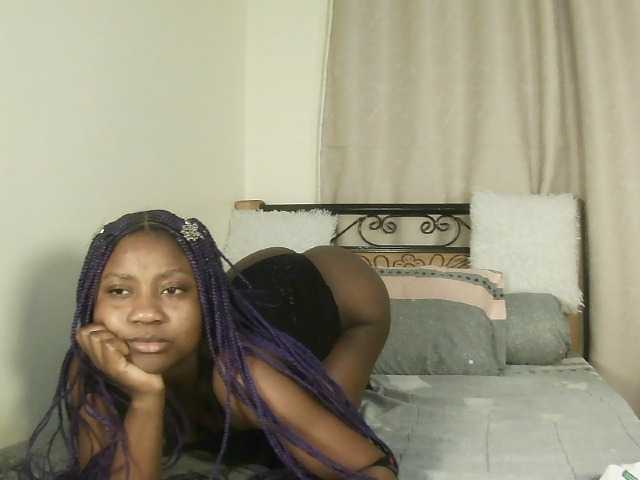 Liz-Belle live cam on BongaCams