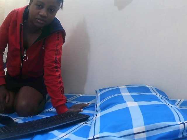 Liz-Belle Live Cam on BongaCams