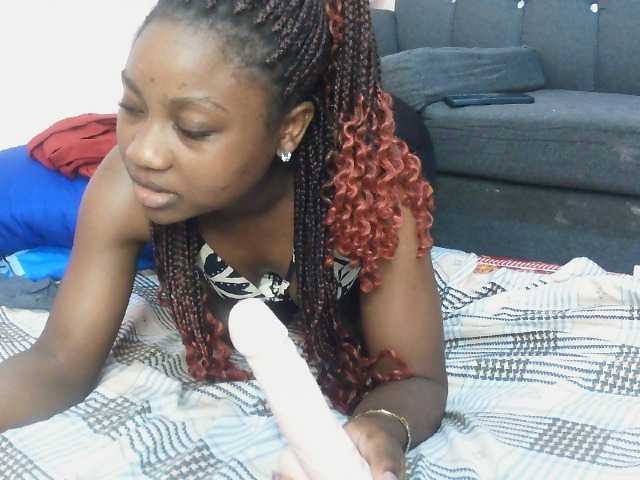 le modèle Liz-Belle est en webcam porno dans un show sur le site bongacams, il possède les tags suivants: Ebony,Brunette,Trimmed