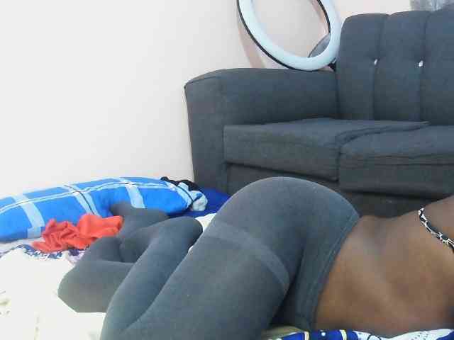 Liz-Belle Live Webcam on BongaCams