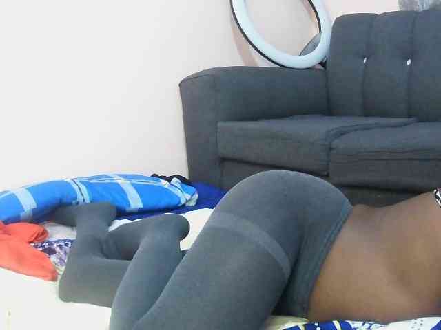 Liz-Belle webcam