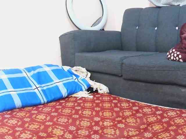 Liz-Belle webcam