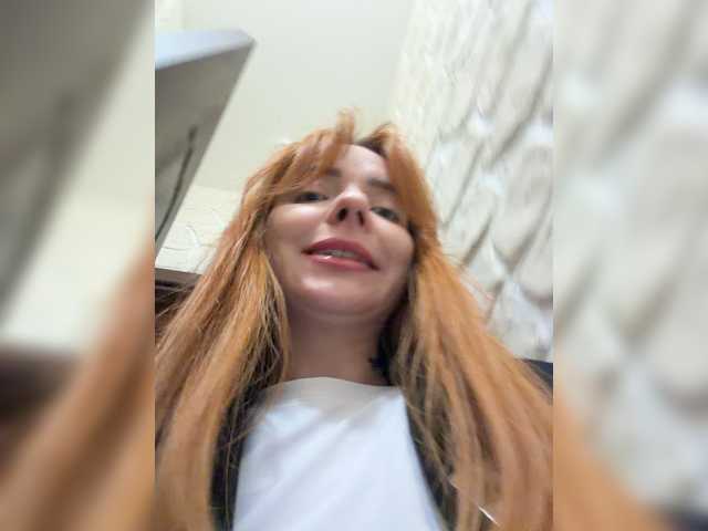le modèle SherrySery est en webcam porno dans un show sur le site bongacams, il possède les tags suivants: White/Caucasian,Redhead,Hairy