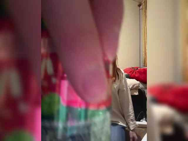 Este modelo está en vivo ahora. SherrySery